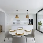 Exlusive With Garden In Higueron Апартаменти