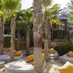 Exlusive With Garden In Higueron Фуенхірола