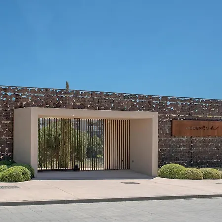 Exlusive With Garden In Higueron Апартаменти