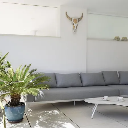 Apartment Exclusive With Garden In Higueron *