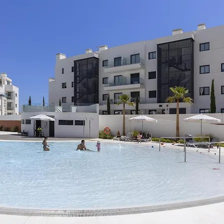 Exclusive With Garden In Higueron Apartment