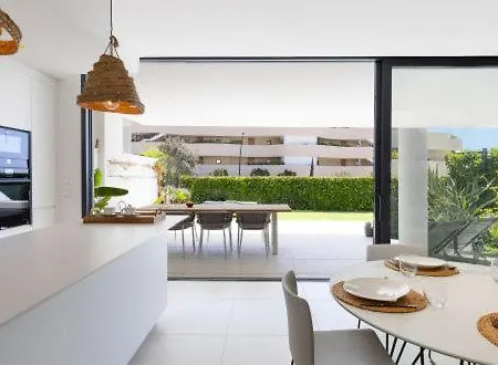 Apartment Exclusive With Garden In Higueron Fuengirola