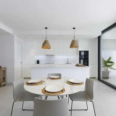 Exclusive With Garden In Higueron Apartment