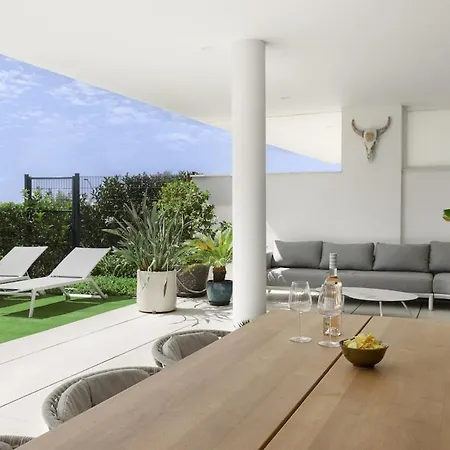 Exclusive With Garden In Higueron *