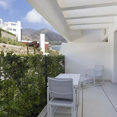 Apartment Exclusive With Garden In Higueron *