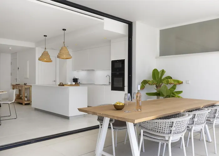 Exlusive With Garden In Higueron