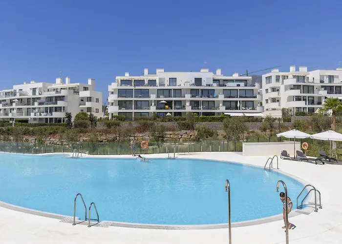 Apartment Exlusive With Garden In Higueron Fuengirola