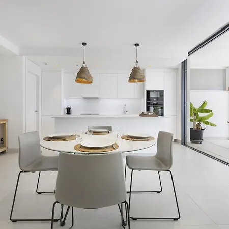 Exlusive With Garden In Higueron *